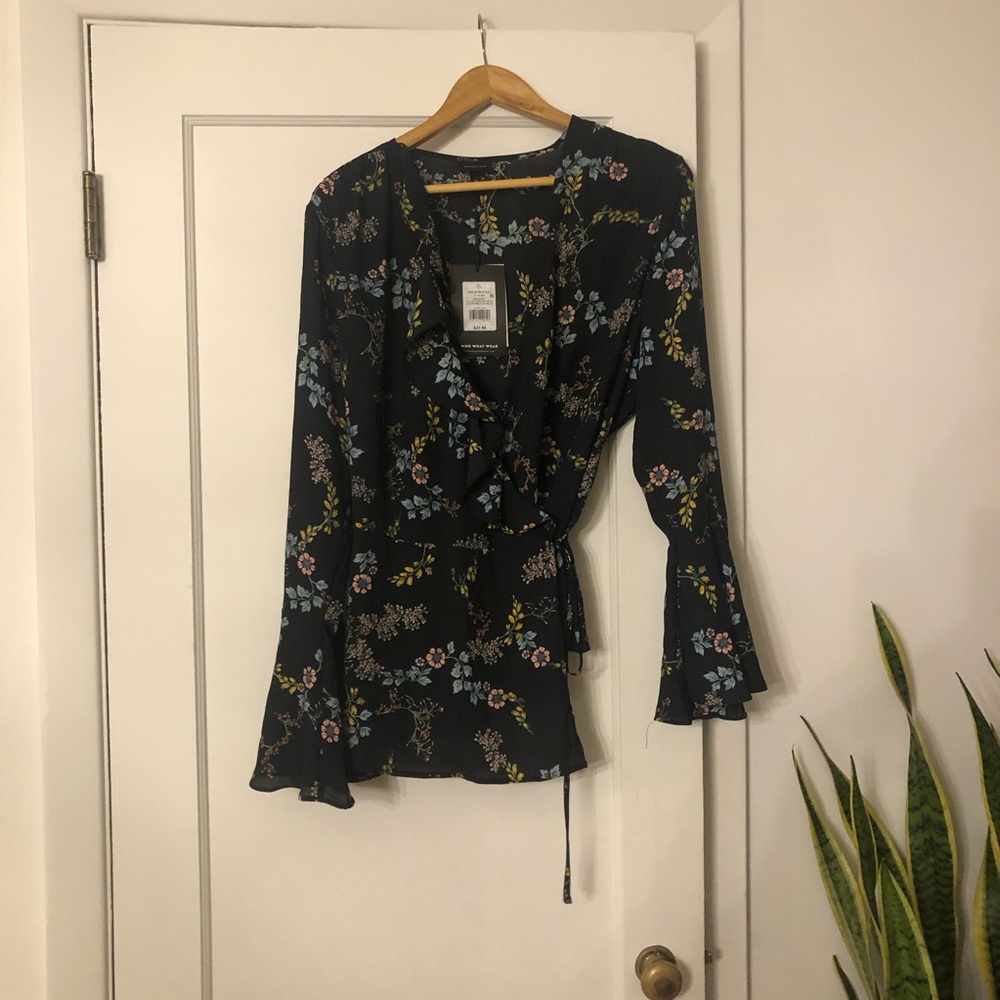 Who What Wear wrap top NWT